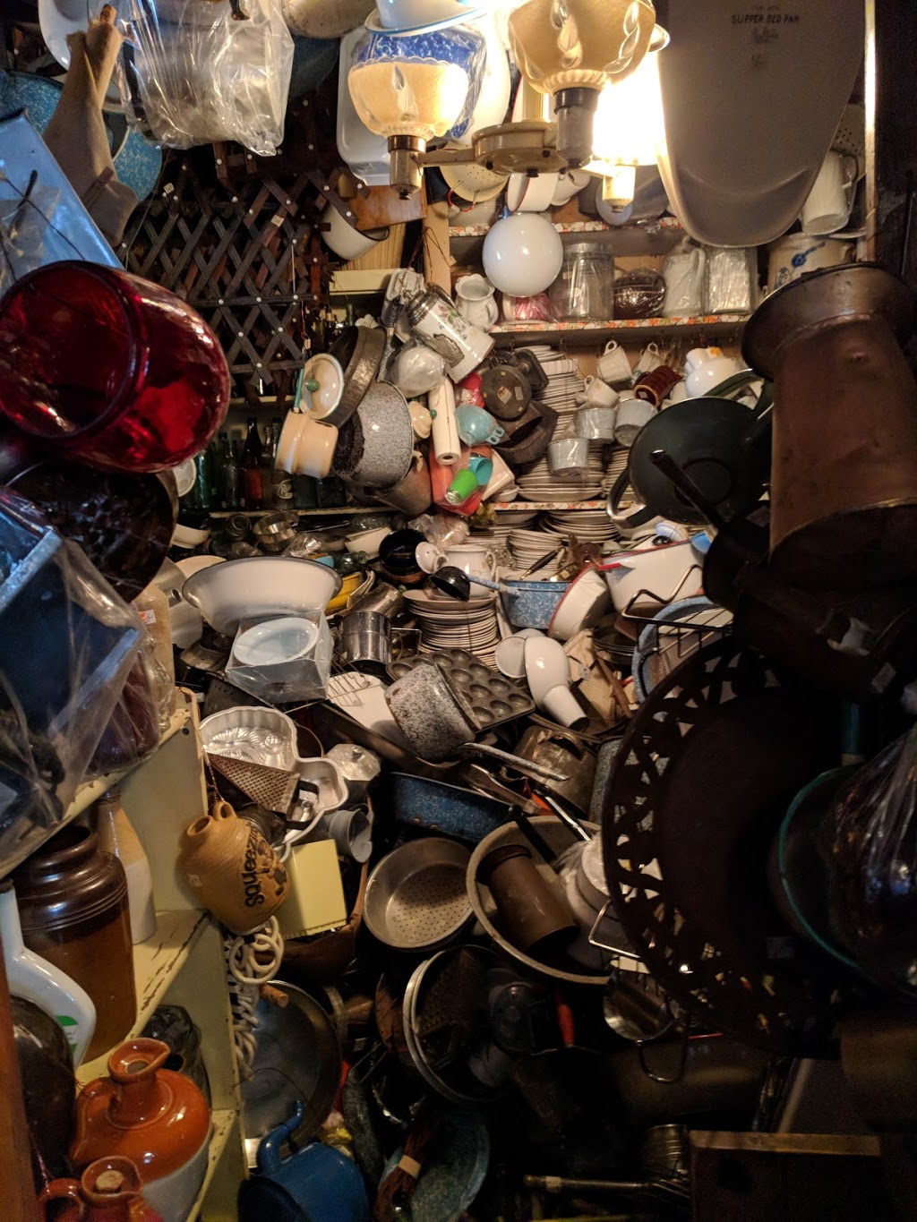 Rideau Antiques | 104 Rideau Ferry Rd, Lombardy, ON K0G 1L0, Canada | Phone: (613) 283-6490