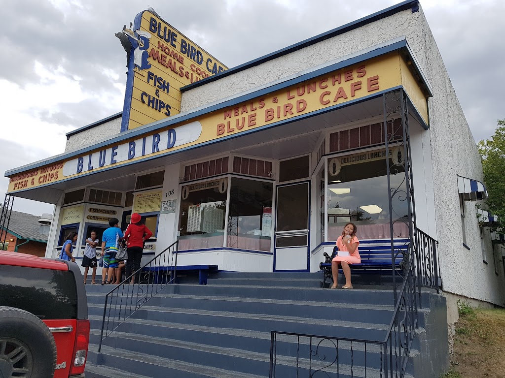 Blue Bird Cafe | 108 Centre St, Regina Beach, SK S0G 4C0, Canada | Phone: (306) 729-2385