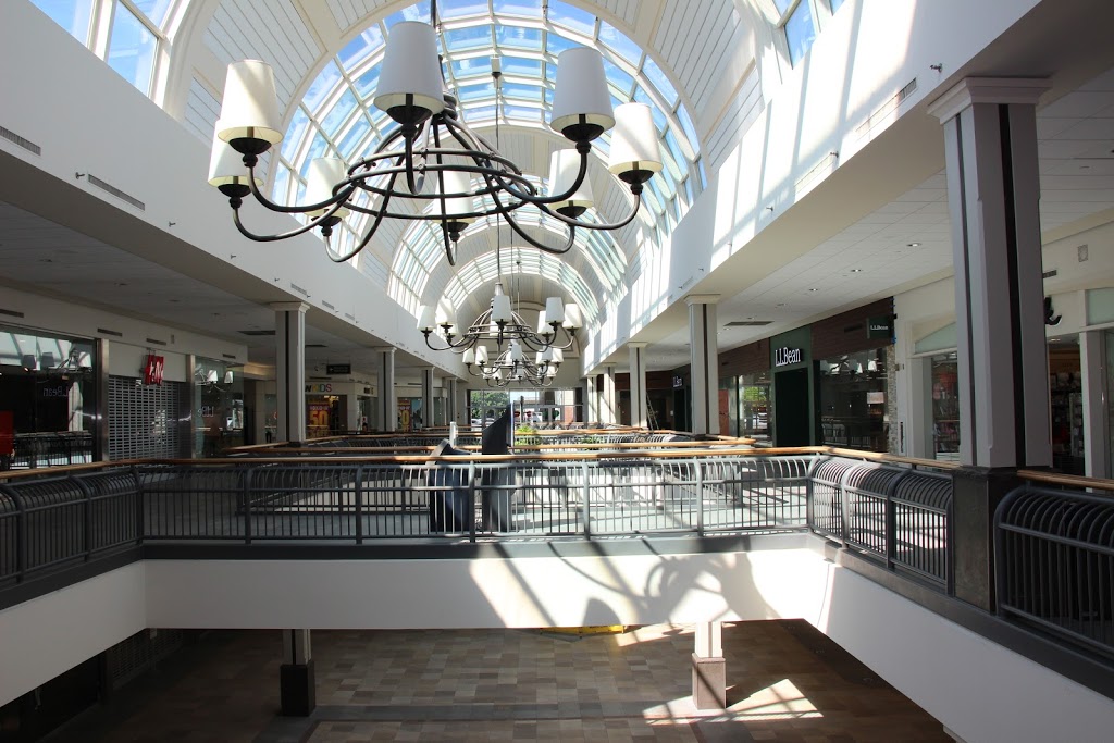 Georgian Mall | 509 Bayfield St, Barrie, ON L4M 4Z8, Canada | Phone: (705) 726-9556