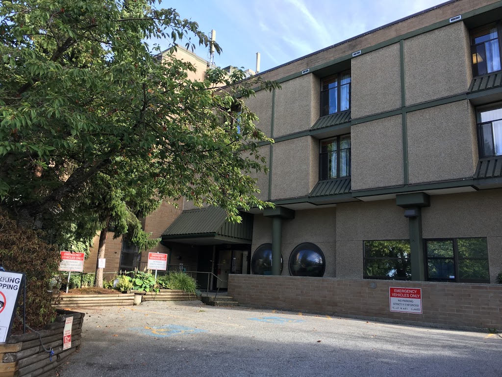 Three Links Care Centre | 2934 E 22nd Ave, Vancouver, BC V5M 2Y4, Canada | Phone: (604) 434-7211