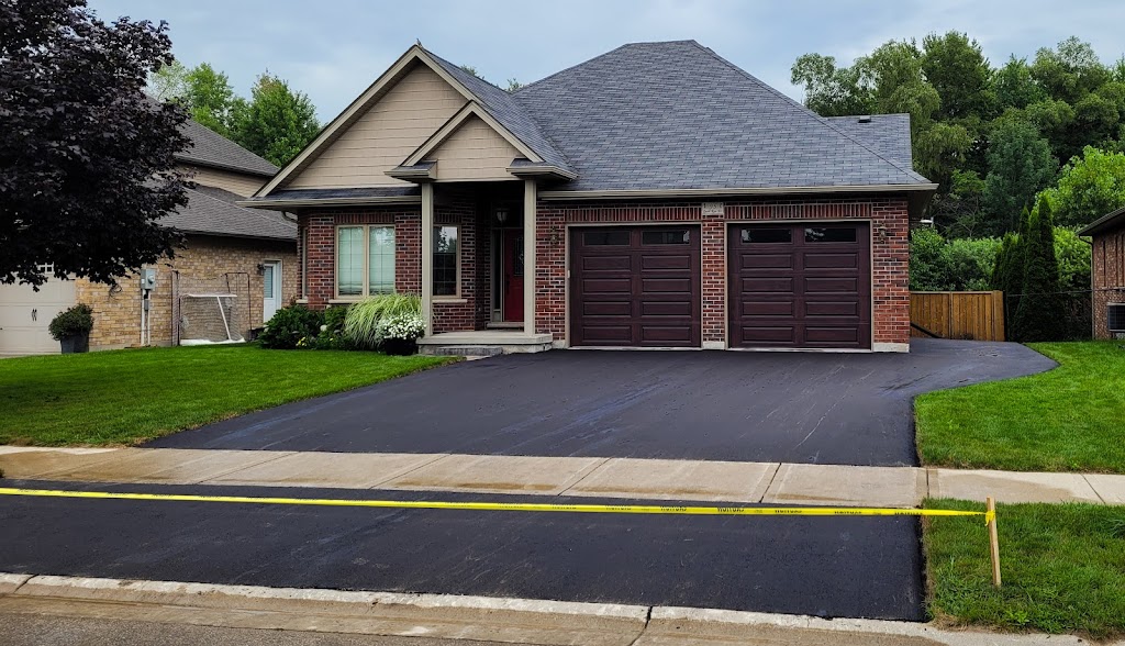 Pyramid Paving Ltd | 2075 River Rd, London, ON N5W 6C4, Canada | Phone: (519) 434-8380