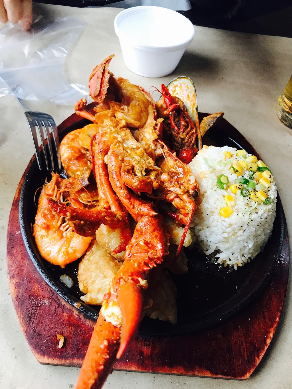 The Captains Boil | 226 Queen St W #224, Toronto, ON M5T 1V5, Canada | Phone: (416) 506-5123