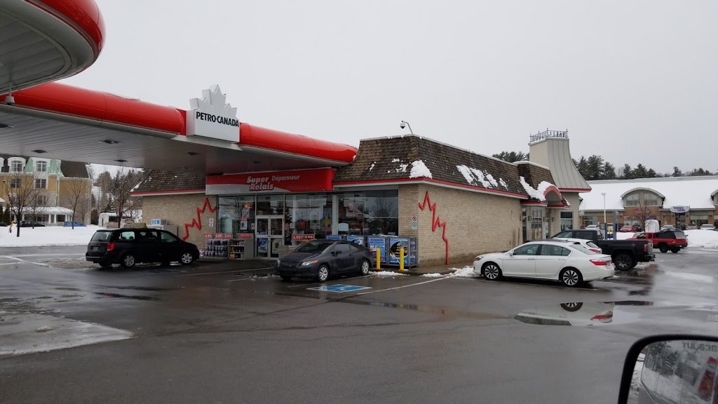 Petro-Canada | 55 Boulevard des Châteaux, Blainville, QC J7B 1Z8, Canada | Phone: (450) 433-2875