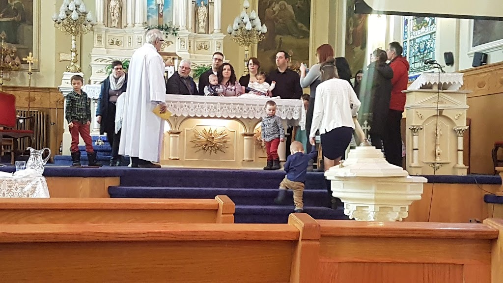 St. Anne Catholic Church | 2592 Rue Roussel, Chicoutimi, QC G7G 1Y1, Canada | Phone: (418) 543-7734