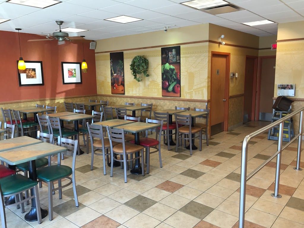 Subway | 7585 Boulevard Guillaume-Couture, Lévis, QC G6V 6Z1, Canada | Phone: (418) 835-3531