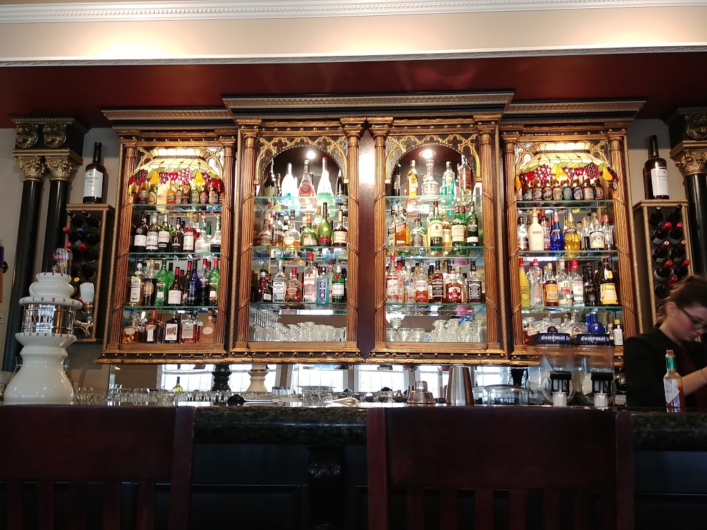 Maximes Restaurant and Lounge | 1131 St Marys Rd, Winnipeg, MB R2M 3T9, Canada | Phone: (204) 257-1521