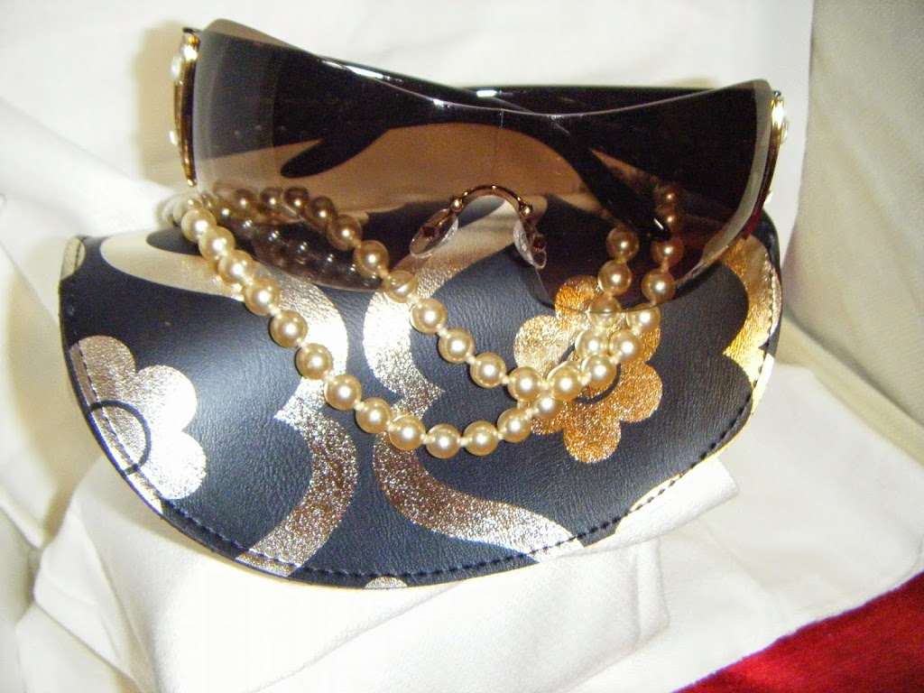 Debbie Mozelle Designer Optical | 5501 204 St #123, Langley City, BC V3A 5N8, Canada | Phone: (604) 532-1158