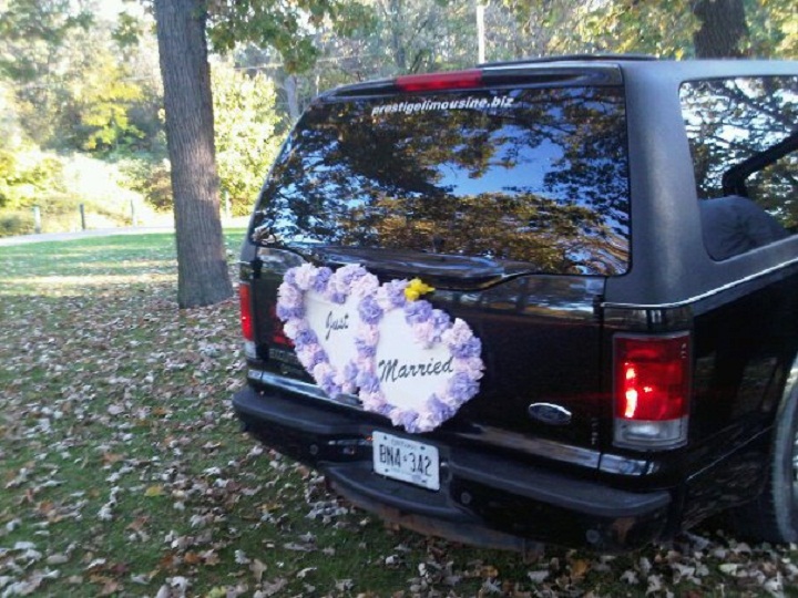 Prestige Limousine | 4703 Churchill Line, Wyoming, ON N0N 1T0, Canada | Phone: (519) 328-3076