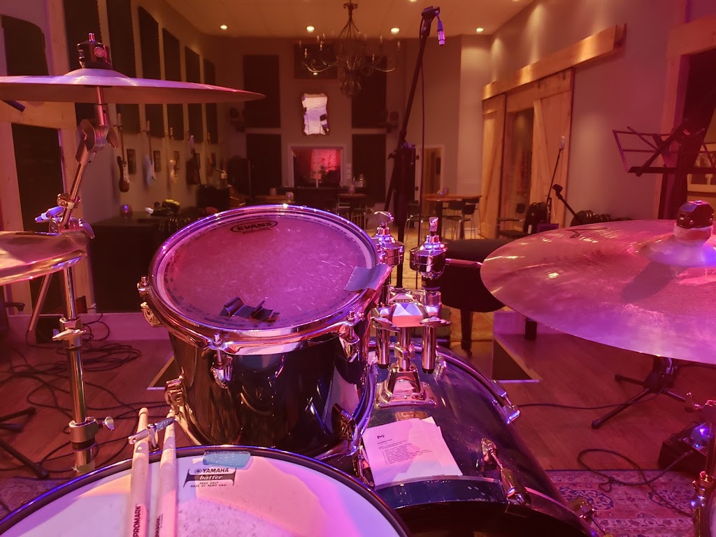B Town Sound | 919 Fraser Dr, Burlington, ON L7L 4X8, Canada | Phone: (905) 616-7500