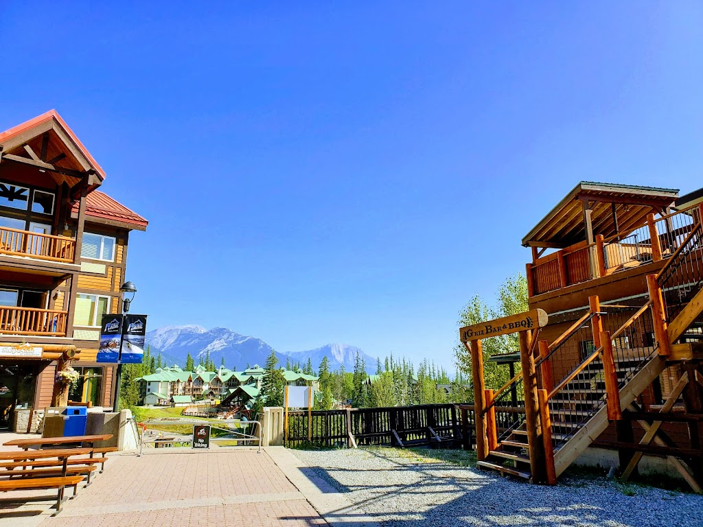 Fernie Slopeside Lodge | 5368-B Fernie Ski Hill Rd, Fernie, BC V0B 1M6, Canada | Phone: (250) 423-2423