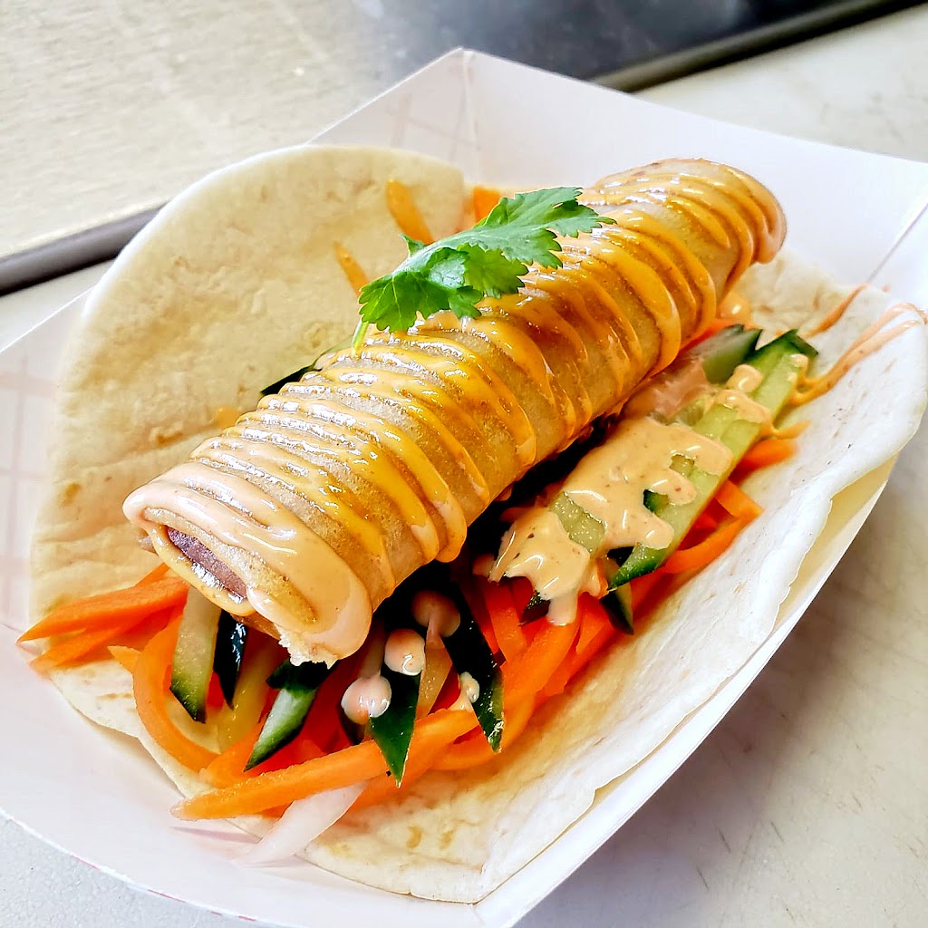 Henrys Hip Eats | 1507 Powell St, Vancouver, BC V5L 5C3, Canada | Phone: (778) 898-3565