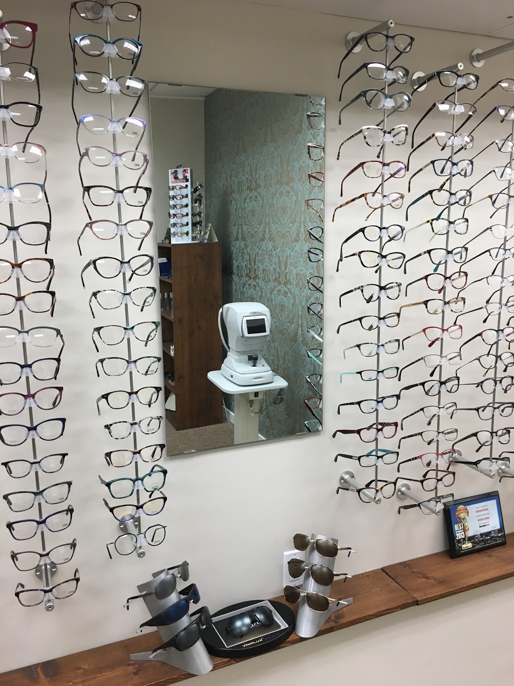 United Optical Dispensary Ltd | 4228 Hastings St, Burnaby, BC V5C 2J6, Canada | Phone: (604) 298-5571