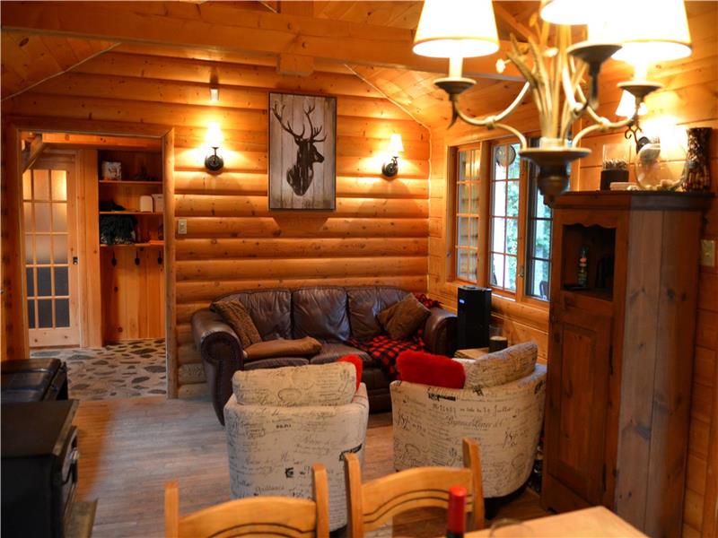 Le rustique | Trois-Rives, QC G0X 2E0, Canada | Phone: (514) 567-3473