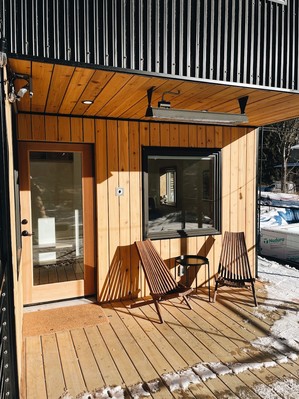 The Black Pine | 71428 Grove Blvd, Hope, BC V0X 1L5, Canada | Phone: (604) 614-8715