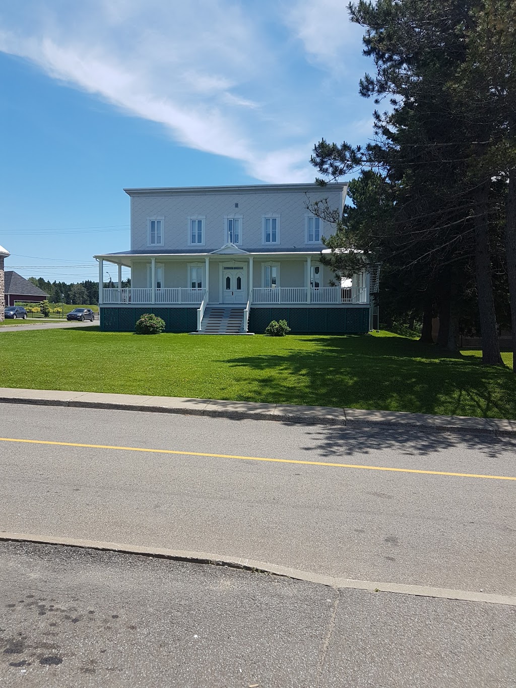 Presbytère St-Tite-des-Caps | 271 ROYALE AVE, Saint-Tite-des-Caps, QC G0A 4J0, Canada | Phone: (418) 823-2642