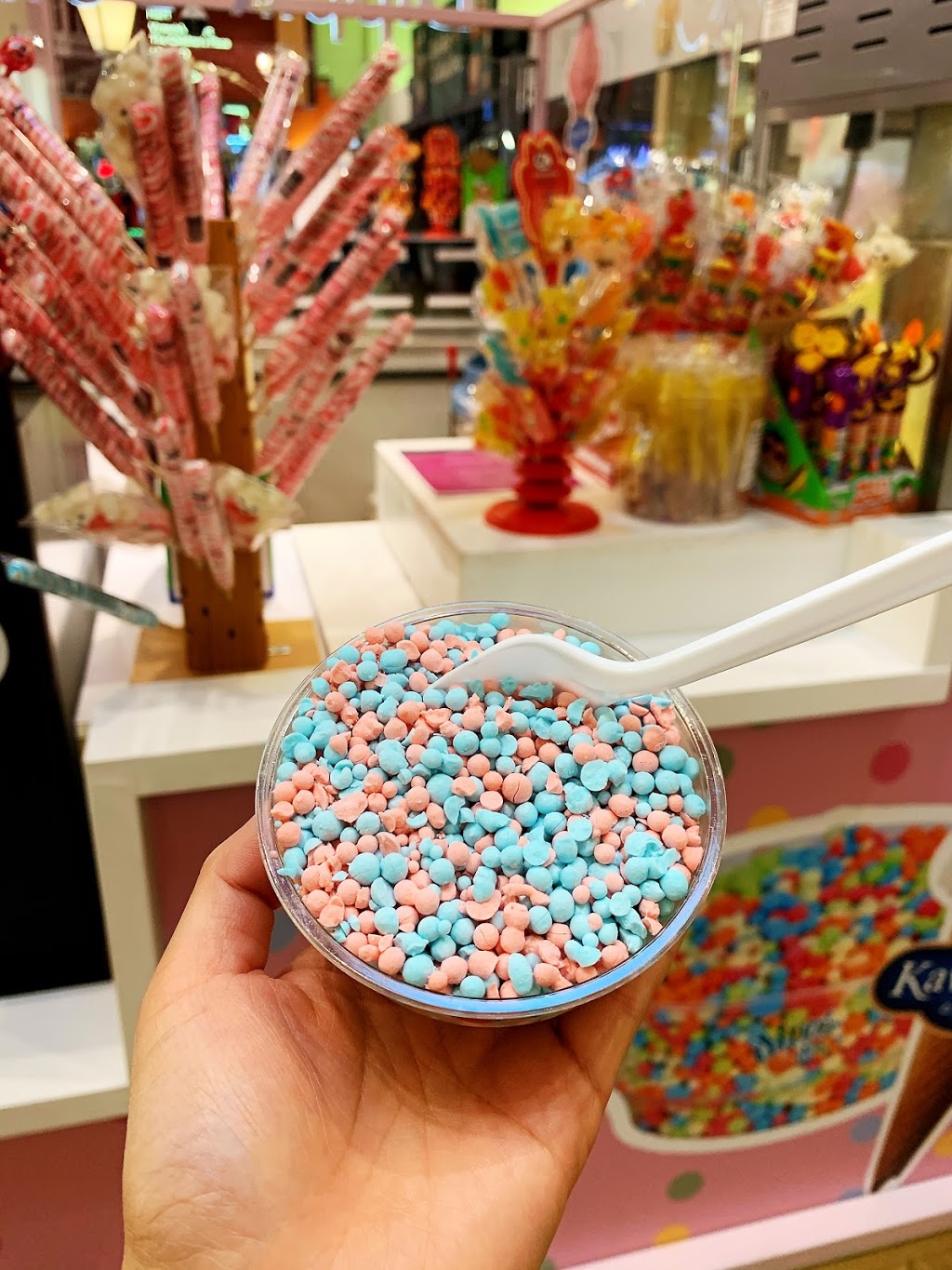 DippinDots & Spudnikss | 1bass pro mills drive, Vaughan, ON L4K 5W4, Canada | Phone: (437) 886-8598