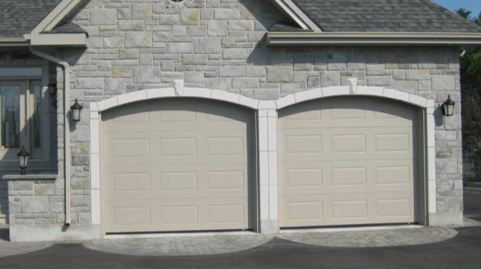 Les Portes De Garage Lalande Et Fils | 443 Chem. Pierre-Laporte, LAnge-Gardien, QC J8L 0P3, Canada | Phone: (819) 281-9975