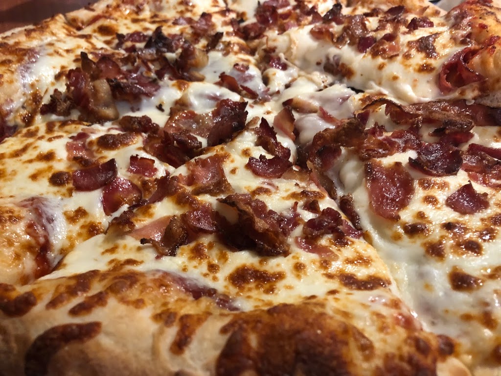 Restaurant Pizza Mike Coaticook | 7 Rue Child, Coaticook, QC J1A 2B2, Canada | Phone: (819) 849-4422