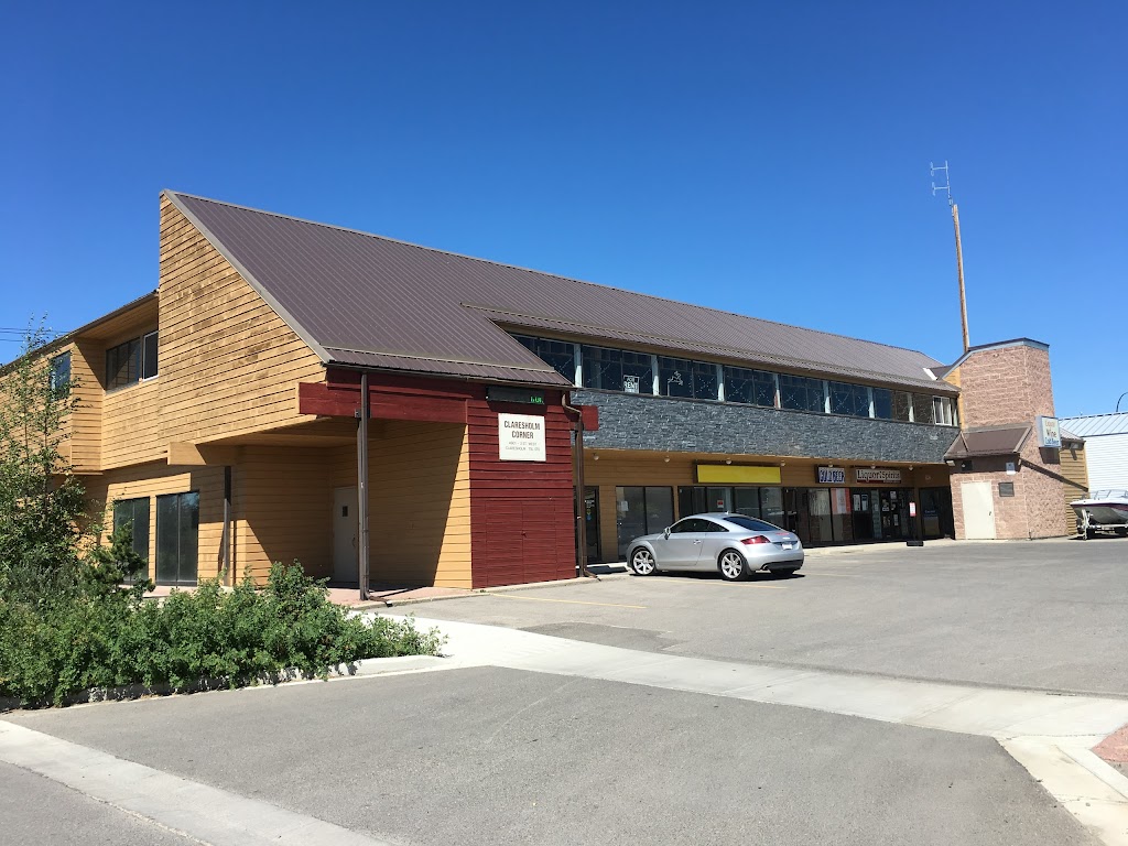 Corner Liquor Store | 4905 2 St W, Claresholm, AB T0L 0T0, Canada | Phone: (403) 625-1780