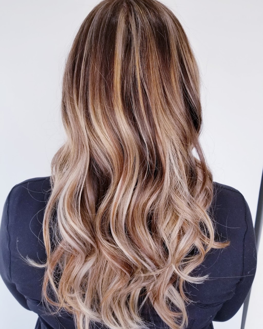 Sharp Image Salon & Spa | 190 Memorial Ave Unit E, Orillia, ON L3V 5X6, Canada | Phone: (705) 327-0102