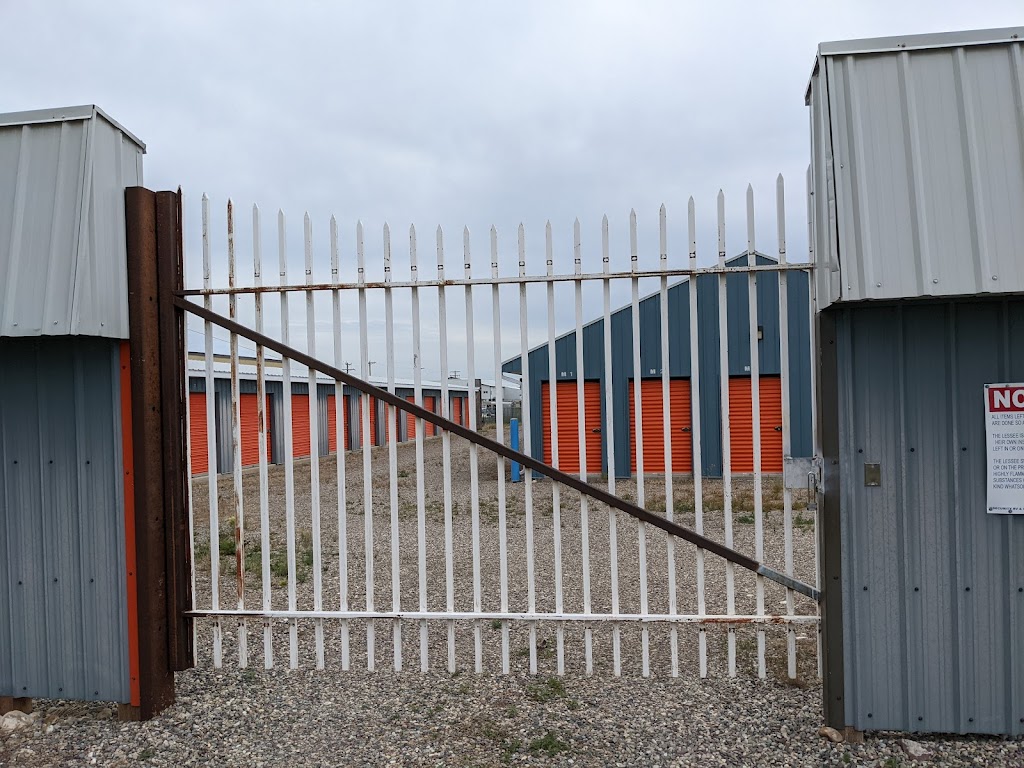 Life Locker Self Storage | 228 7 St E, Cardston, AB T0K 0K0, Canada | Phone: (888) 653-1353