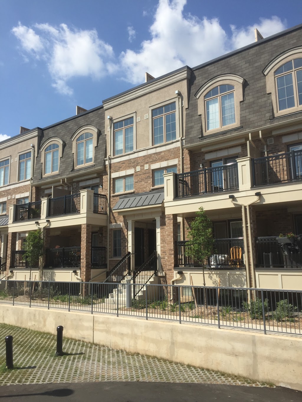 Rain or Shine Window Cleaning & Building Maintenance | 101 Oakdale Rd Unit 4, North York, ON M3N 1W2, Canada | Phone: (647) 990-8923