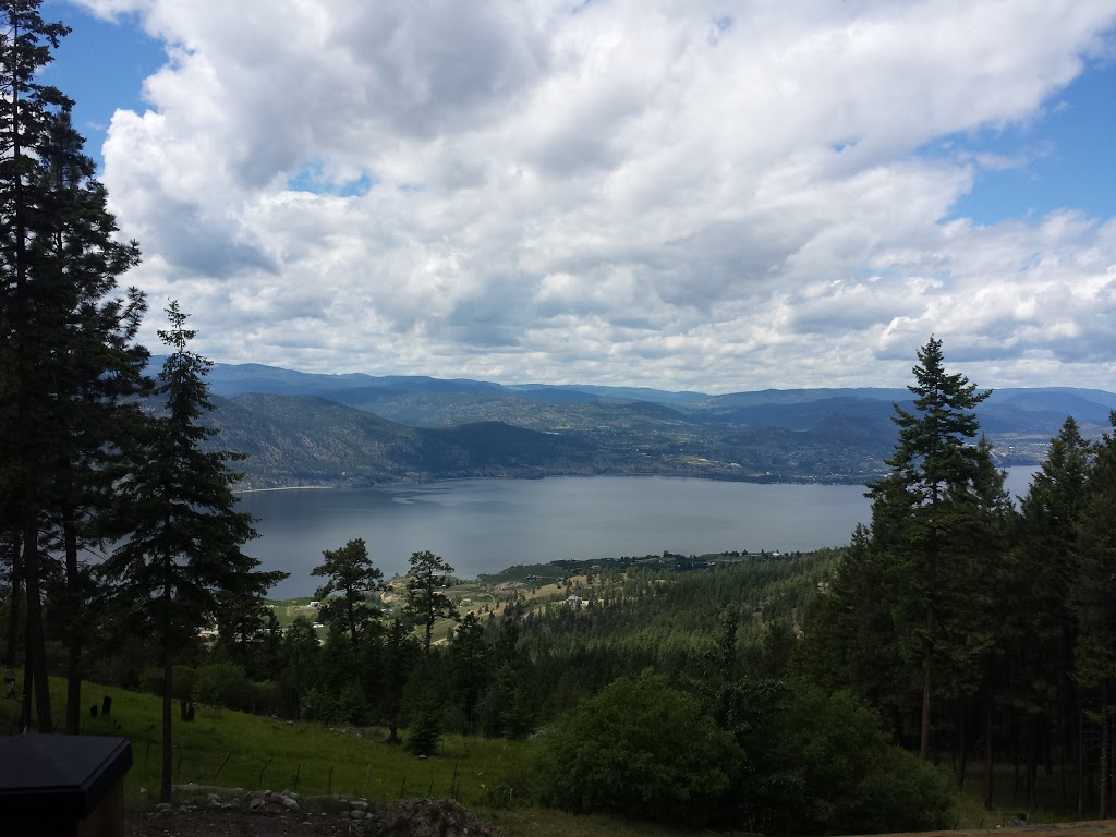 Crooked Tree Guest Suites | 1278 Spiller Rd, Penticton, BC V2A 8T3, Canada | Phone: (250) 490-8022