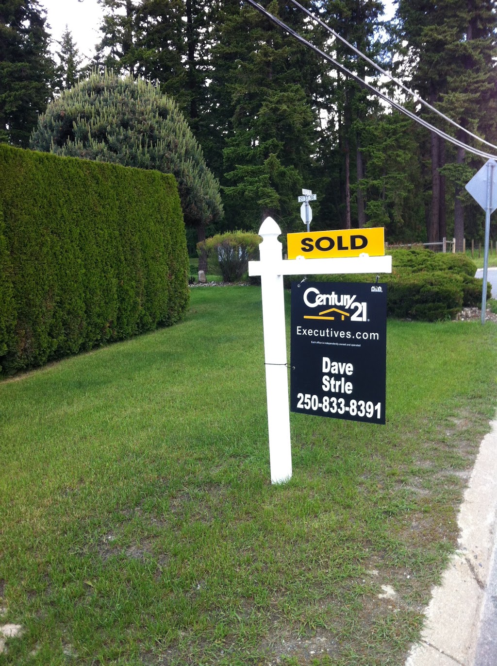 Century 21 Executives Sicamous | 444 Main St Unit 1, Sicamous, BC V0E 2V1, Canada | Phone: (250) 836-2721