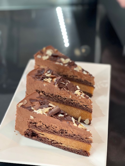 GeLatté | 23 Helene St N, Mississauga, ON L5G 3B6, Canada | Phone: (905) 271-1999
