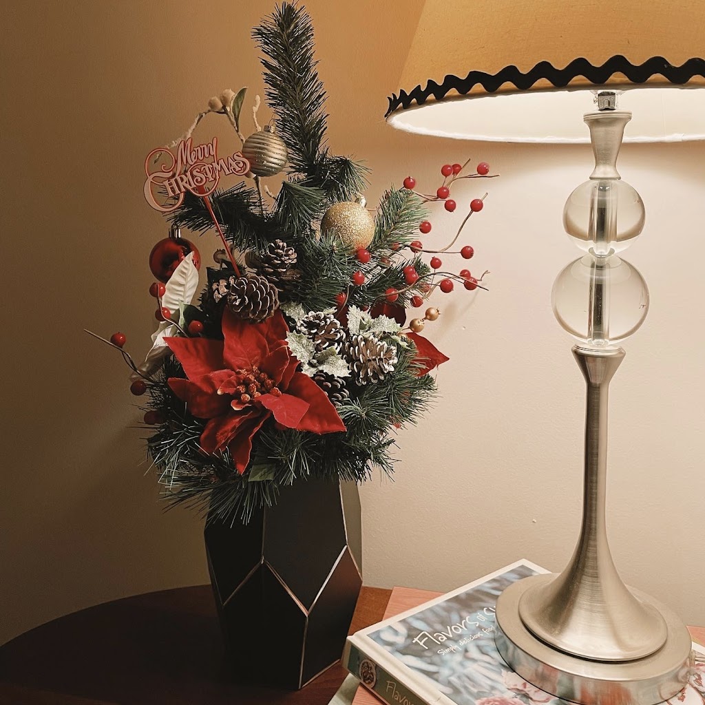 Atelier Bloom | 826 Munich Cir, Waterloo, ON N2V 2N5, Canada | Phone: (226) 868-6705