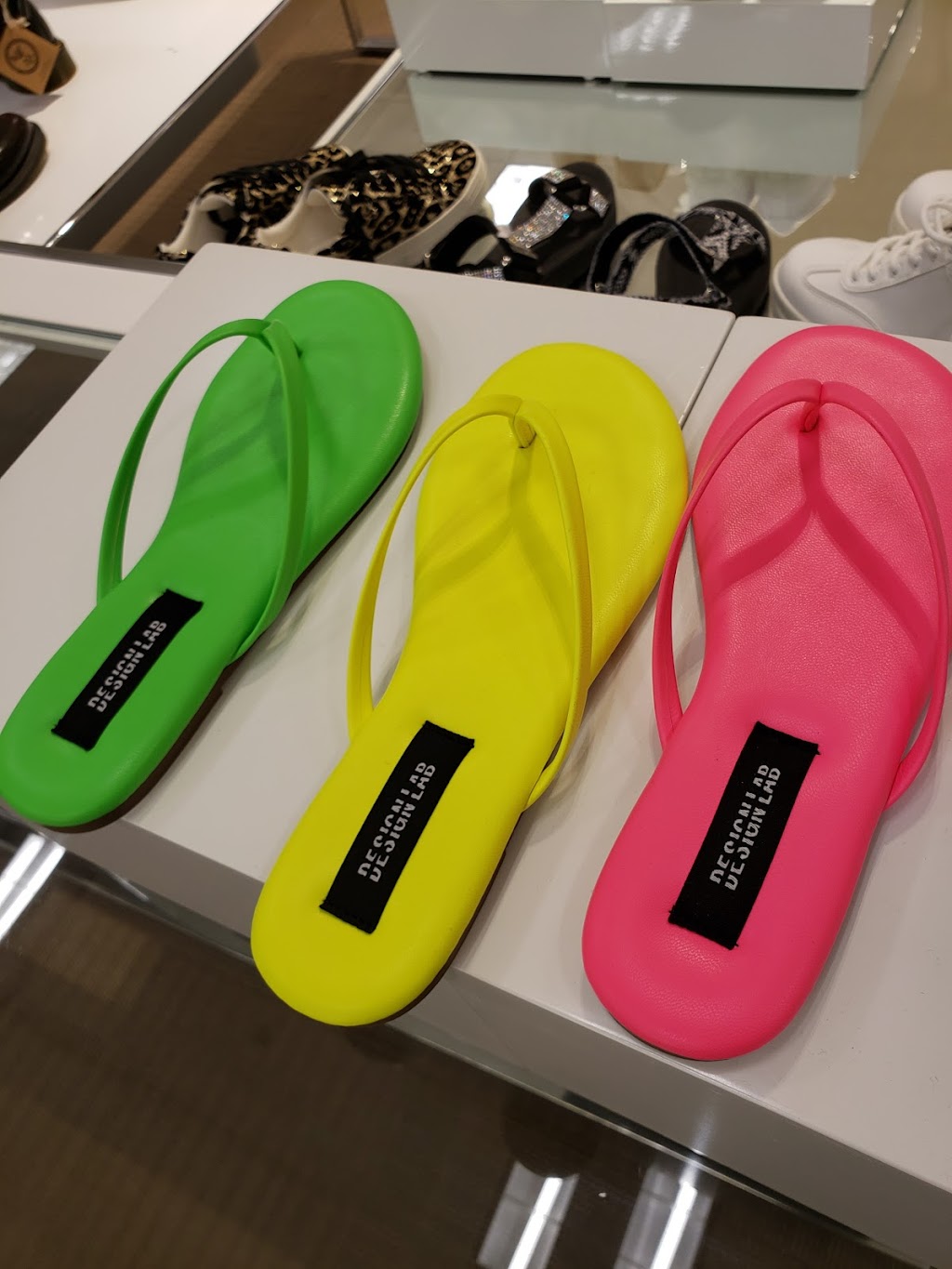 HomeSense | 1415 Harmony Rd N, Oshawa, ON L1H 7K5, Canada | Phone: (905) 571-4525