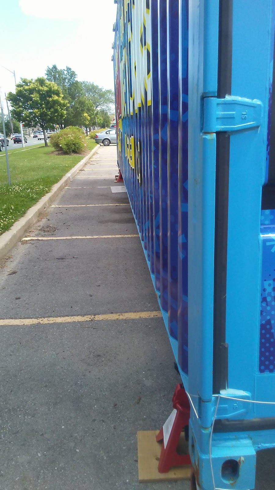 Kaboom Fireworks | 640 Queenston Road, Queenston Place, Hamilton, ON L8K 1K2, Canada | Phone: (289) 768-5891