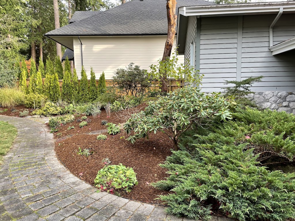 Yorkshire Rose Gardens | 6387 Piper Pl, Sechelt, BC V7Z 0L1, Canada | Phone: (604) 440-3141
