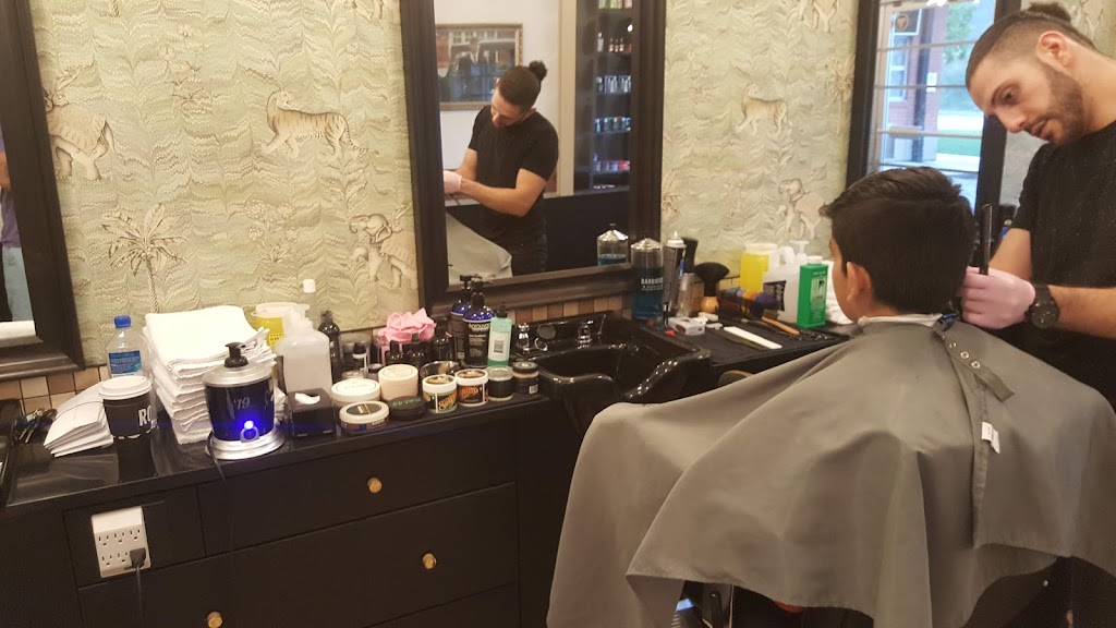 The Garrison Grooming Company | 2640 Parkdale Blvd NW, Calgary, AB T2N 3S6, Canada | Phone: (587) 349-4247
