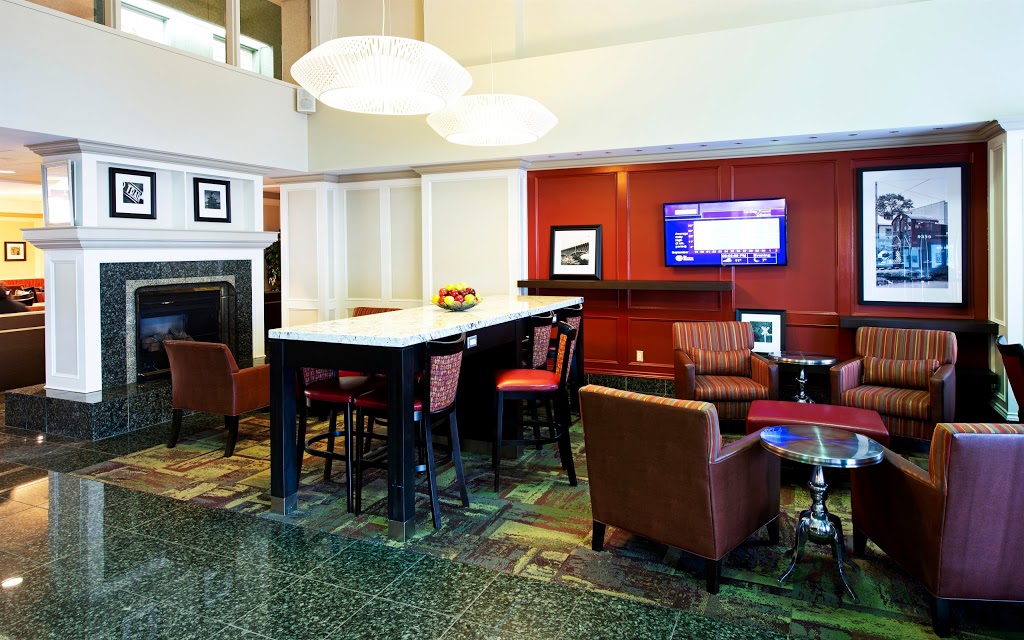 Hampton Inn by Hilton Ottawa | 100 Coventry Rd, Ottawa, ON K1K 4S3, Canada | Phone: (613) 741-2300