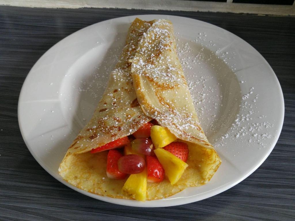 Le Salvatore | 1376 Avenue Bourgogne, Chambly, QC J3L 1L3, Canada | Phone: (450) 403-4473