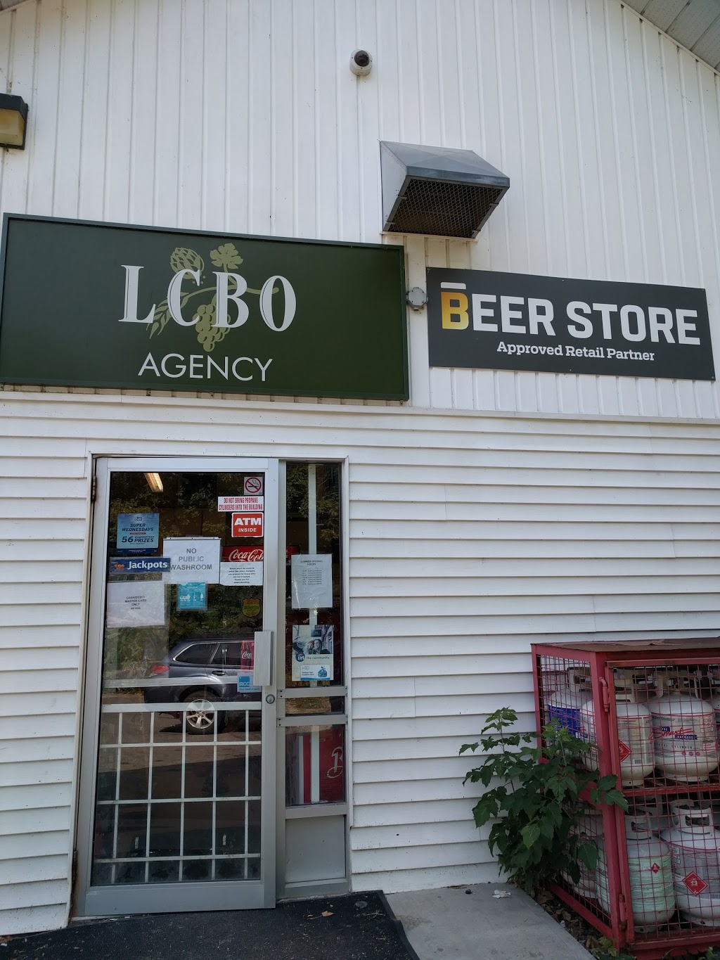Hawkestone General Store | 353 11 Line S, Hawkestone, ON L0L 1T0, Canada | Phone: (705) 487-2933