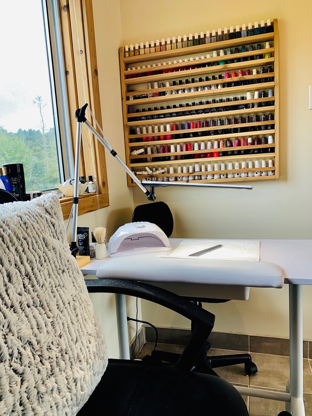 Cedar meadows spa | 1280 Scotchtown Rd, Nanaimo, BC V9X 1S1, Canada | Phone: (250) 240-3425