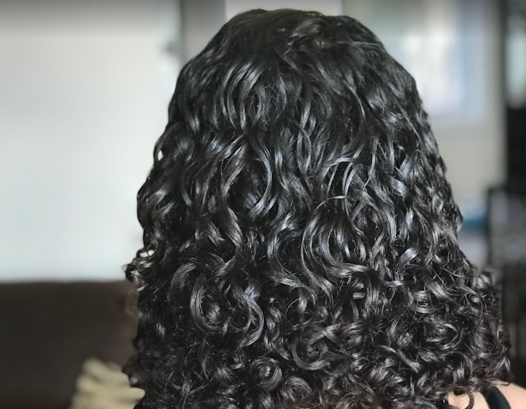 Natural Curly Hair Haven | 2755 Lake Shore Blvd W Unit b, Etobicoke, ON M8V 1H2, Canada | Phone: (416) 892-4022