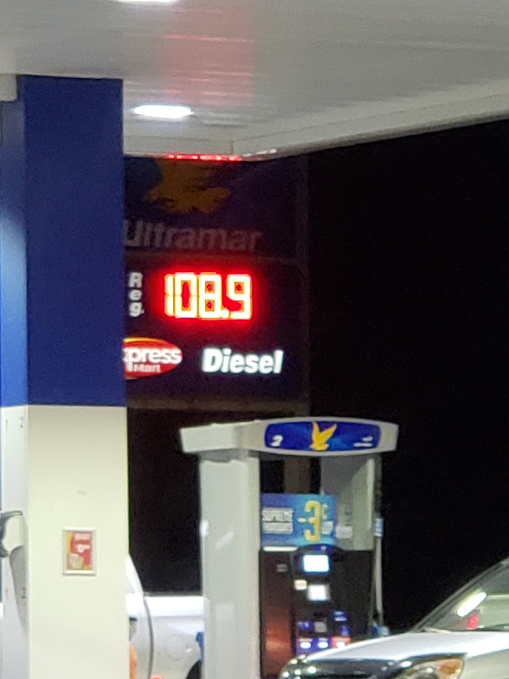 Ultramar | 19 659 Leslie St, Queensville, ON L0G 1R0, Canada | Phone: (905) 478-1919