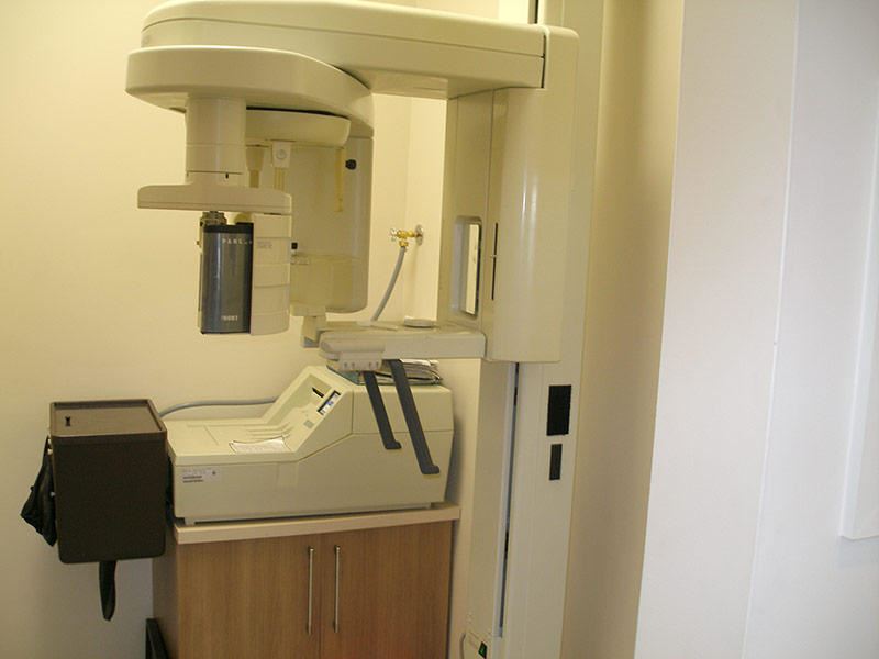 Lasalle Dental Health Center | 7810 Boulevard Champlain, LaSalle, QC H8P 1B3, Canada | Phone: (514) 365-6660