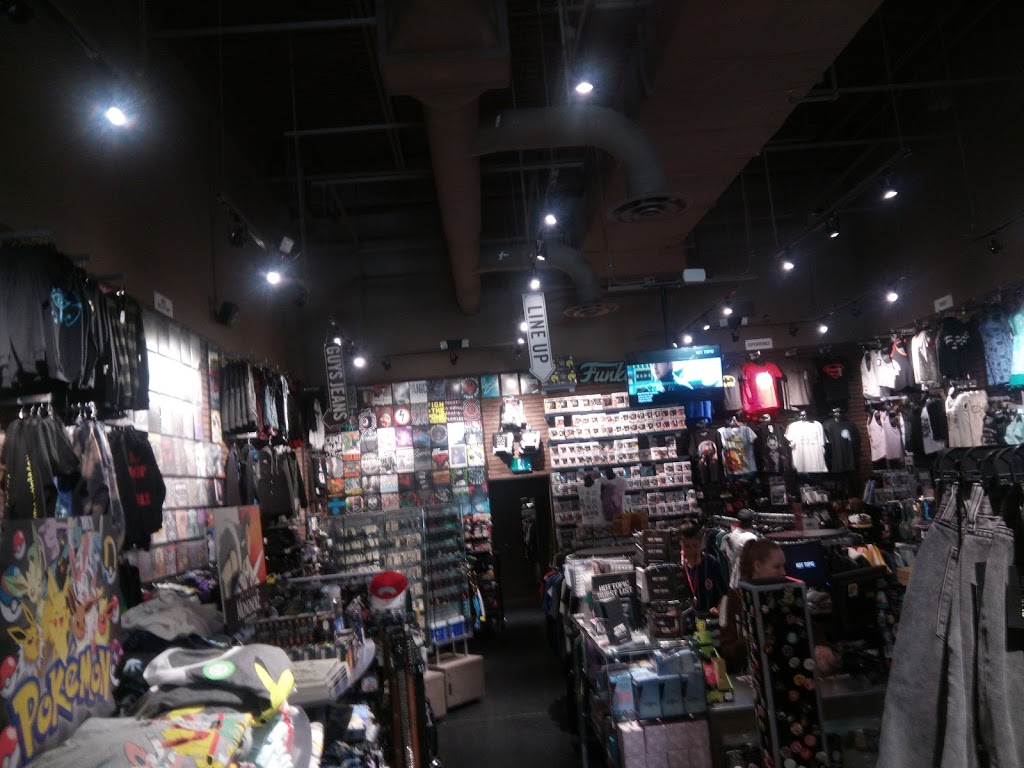 Hot Topic | 5000 Canoe Pass Way #610, Tsawwassen, BC V4M 0B3, Canada | Phone: (604) 948-9685