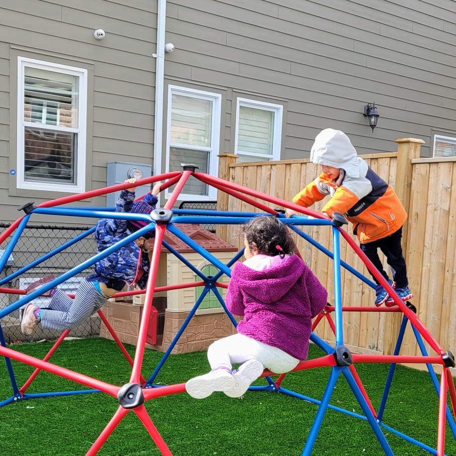 Cutie Pie Daycare & Child Development Centre | 199 Matthew Boyd Crescent, Newmarket, ON L3X 3C7, Canada | Phone: (905) 235-8877