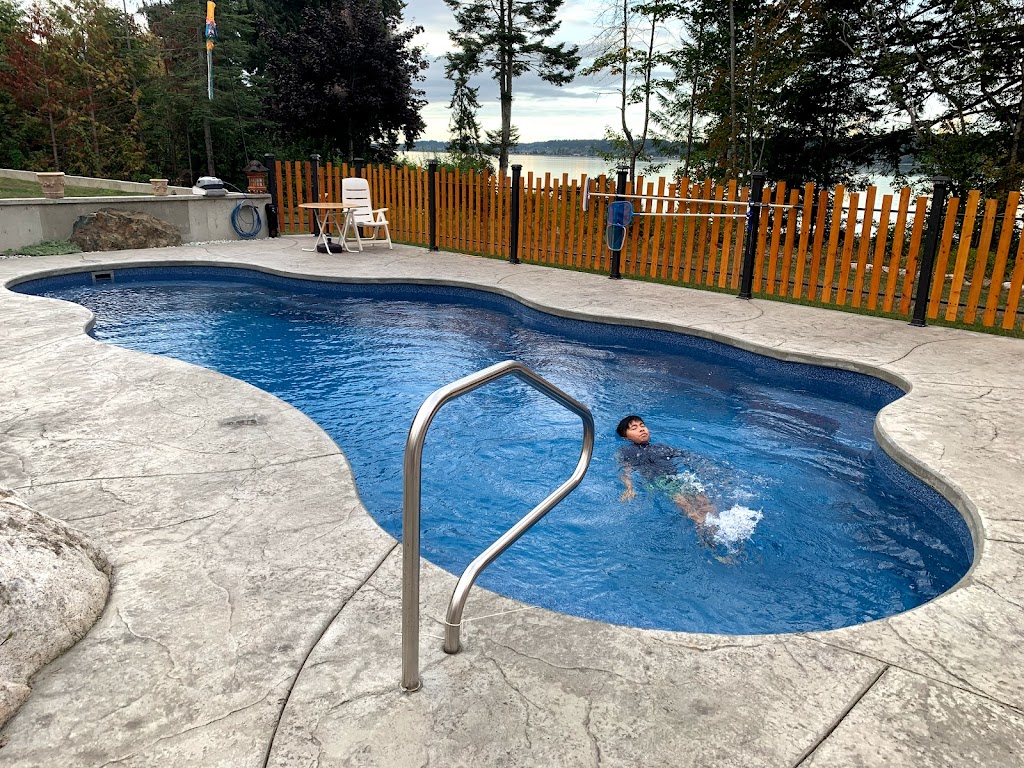 Royston House Bed & Breakfast on Royston Seaside Trail | 3700 Hilton Rd, Courtenay, BC V9N 9T4, Canada | Phone: (250) 334-8046