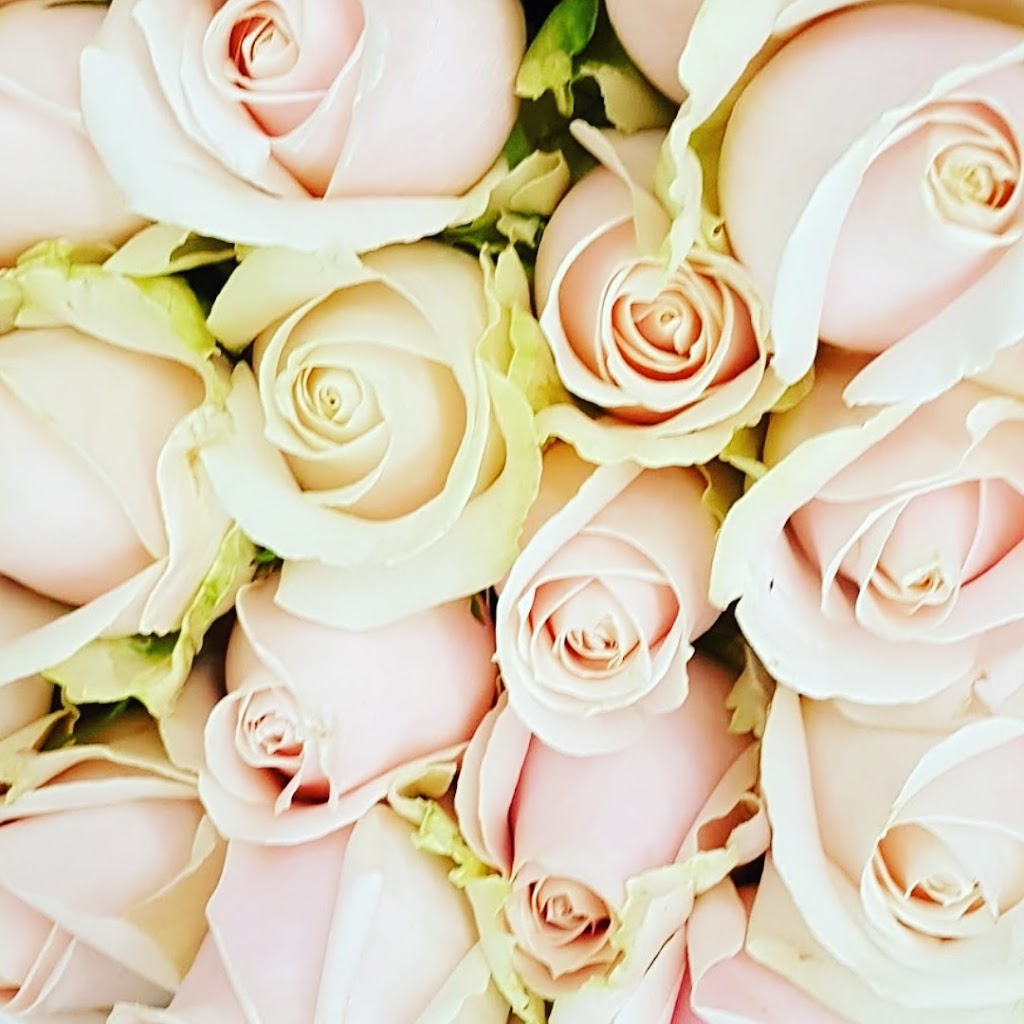 Heaven Scent Flowers | 413 19th St E, North Vancouver, BC V7L 2Z6, Canada | Phone: (604) 764-2495