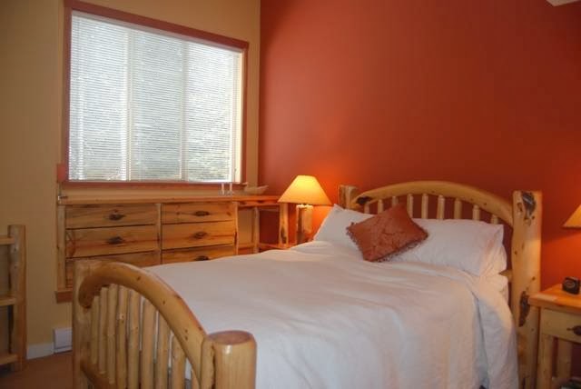 Apex Accommodations | 100 Strayhorse, Apex Mountain Resort, BC, Okanagan-Similkameen G, BC V0X 1K0, Canada | Phone: (250) 292-8256