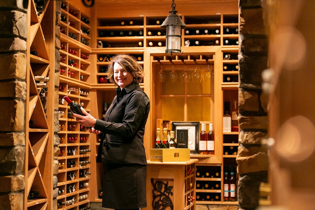 Le Riverain | 700 Croissant Ripple Cove, Ayers Cliff, QC J0B 1C0, Canada | Phone: (800) 668-4296