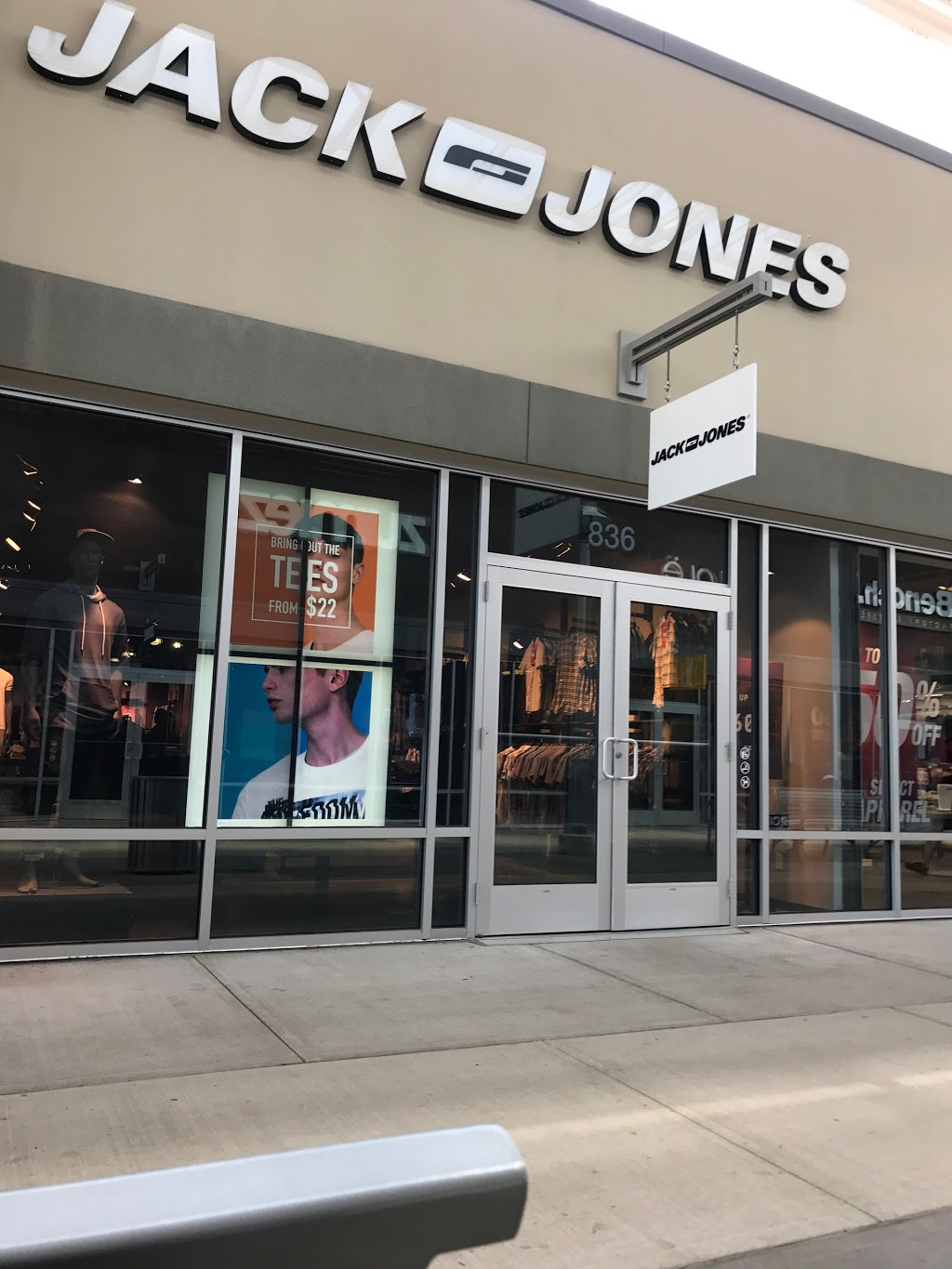 JACK & JONES | 13850 Steeles Ave, Halton Hills, ON L7G 5G8, Canada | Phone: (905) 875-2397