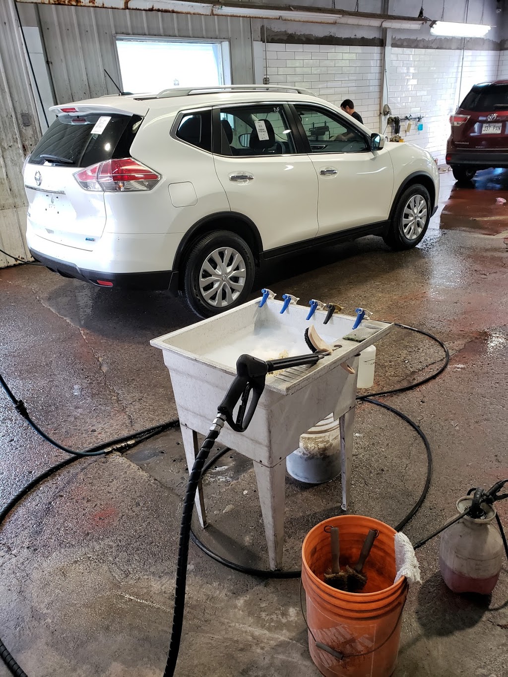 Lave Auto Gi Gi Enr | car wash | 1250 Boulevard Arthur-Sauvé, Laval, QC H7R 3W3, Canada | 4506274698 OR +1 450-627-4698