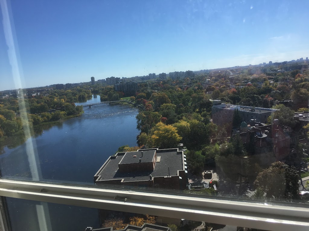 Rio Vista Apartments 400 Stewart St, Ottawa, ON K1N 6L2, Canada